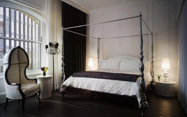 The Ames Boston Hotel, Curio Collection by Hilton