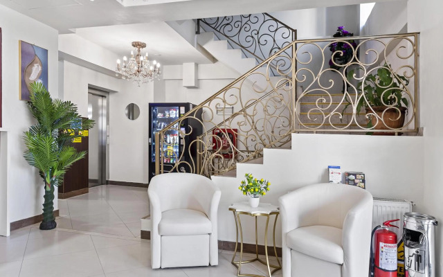 Lina Hotel