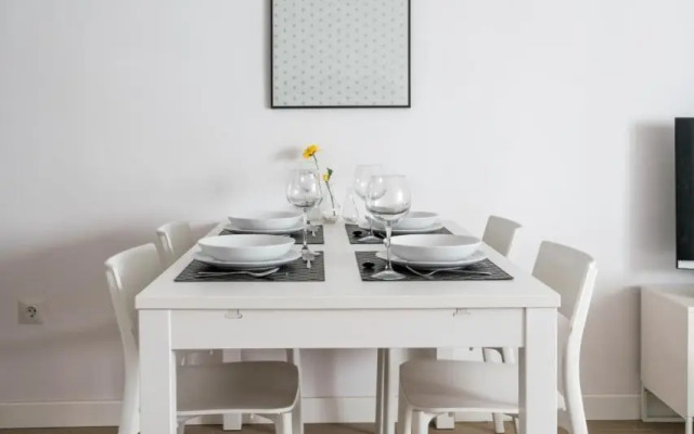 TRIANA 3 Bedrooms & 2 bath Parking Included