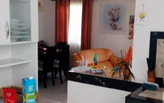 House With 3 Bedrooms in Flic en Flac, With Shared Pool, Enclosed Garden and Wifi