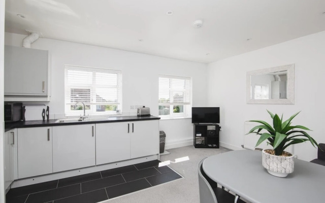 NEW 2BD Pontact Flat in the Heart of Didcot