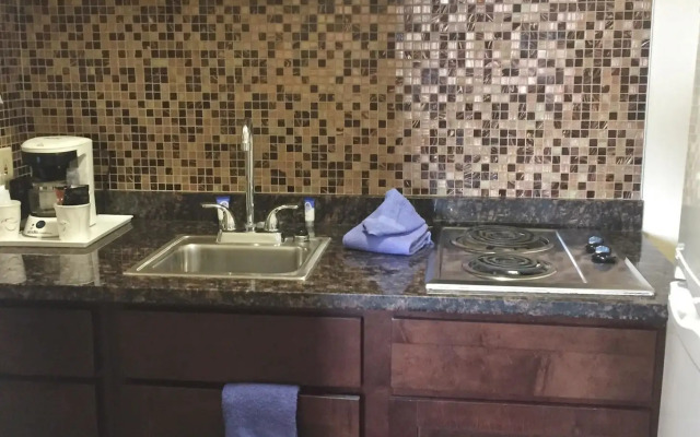 Americas Best Value Inn Romulus Detroit Airport