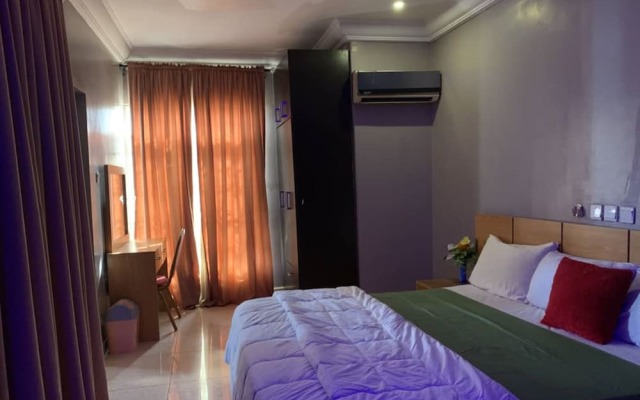 H18 Apartment