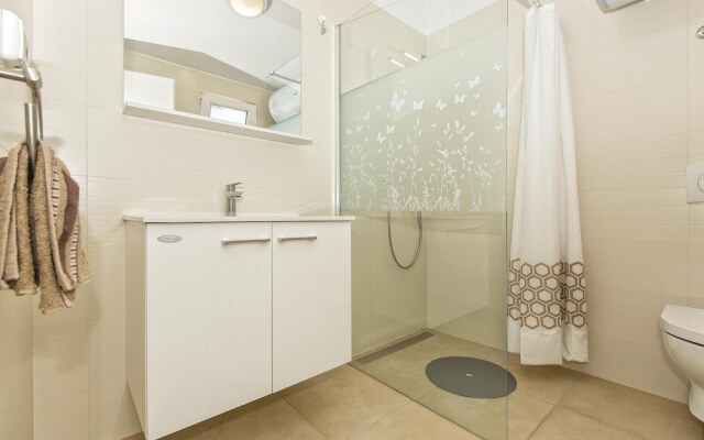Amazing Home in Koromacno With Wifi and 2 Bedrooms