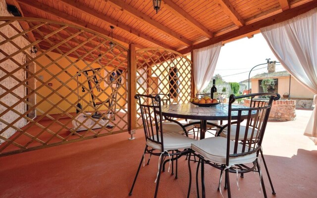 Amazing Home in Pakostane With Wifi and 5 Bedrooms