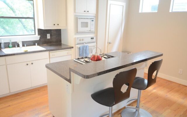 Modern B & B