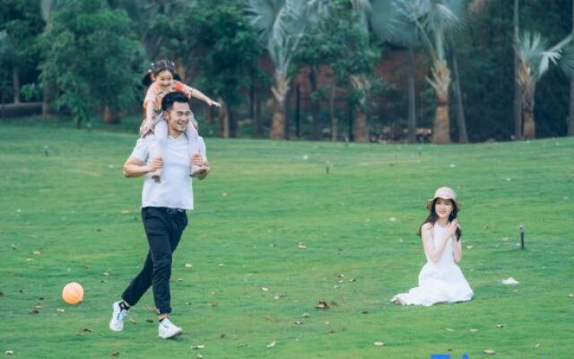 Howard Johnson The Bund Hotel Gasa