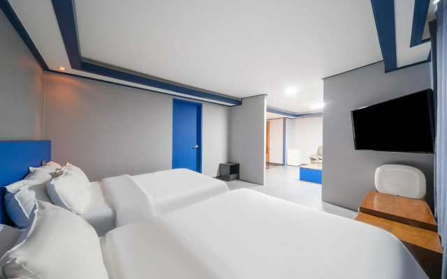 Noblesse Hotel