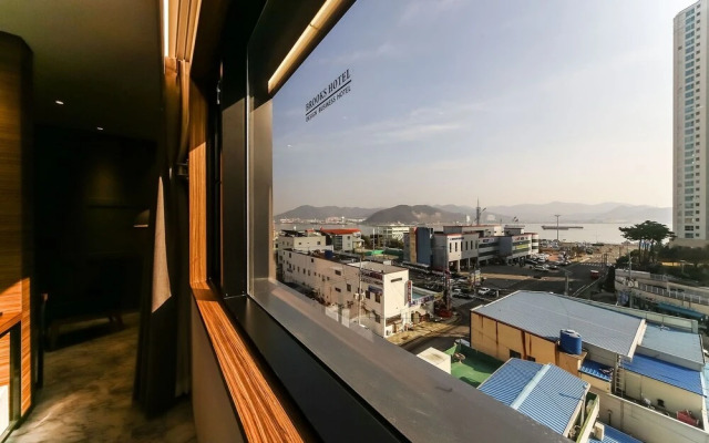 Changwon Masan Brooks Hotel