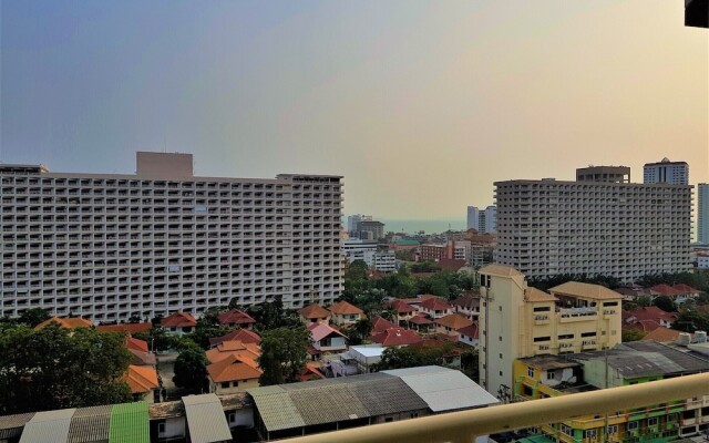 11th Floor Studio at View Talay 1