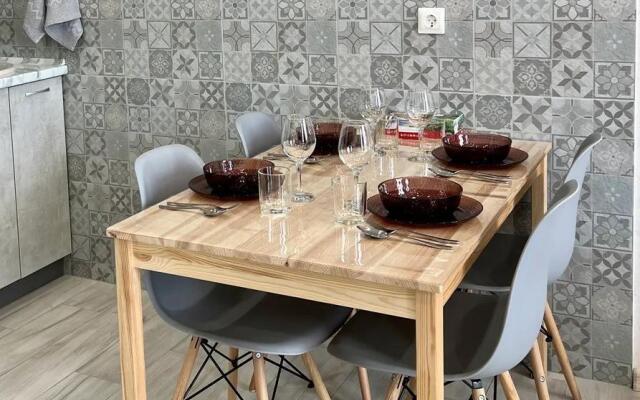 Апартаменты на улице Нестерова 1