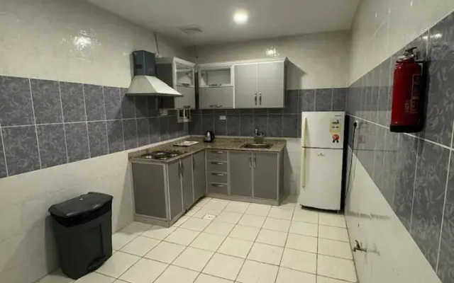 Al Thanaa Al Raqi Serviced Apartments