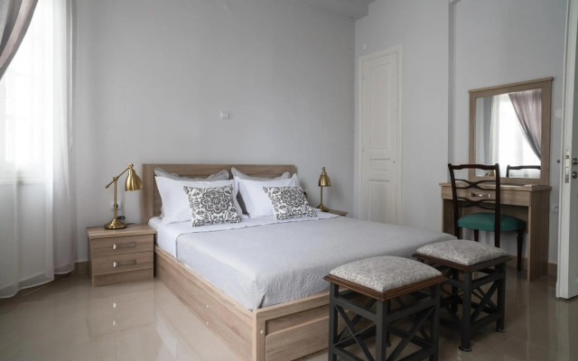 Polytimon, an Athenian neoclassical apartment