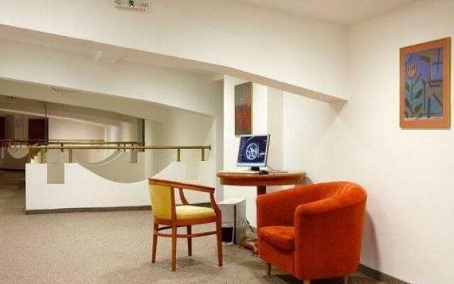 Hostel Elena