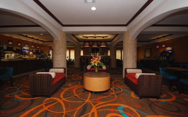 Holiday Inn Express & Suites Gonzales by IHG