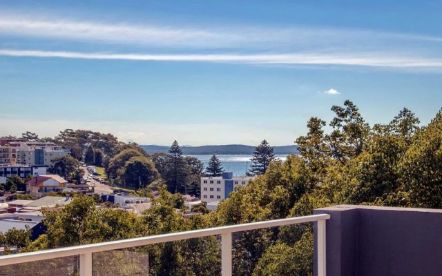 Mantra Aqua, Penthouse 83/1A Tomaree Street