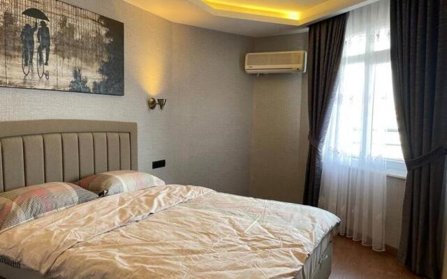 Central Location 10 minutes from the beach