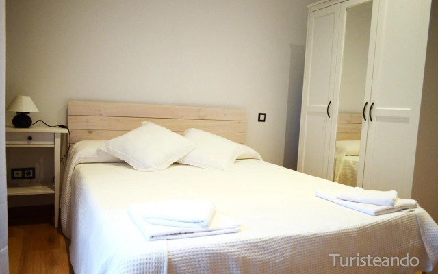 Apartamento Llerandi A: Céntrico y completamente reformado