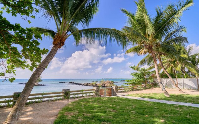 Les Estivales Beachfront Suites & Penthouses with LOV