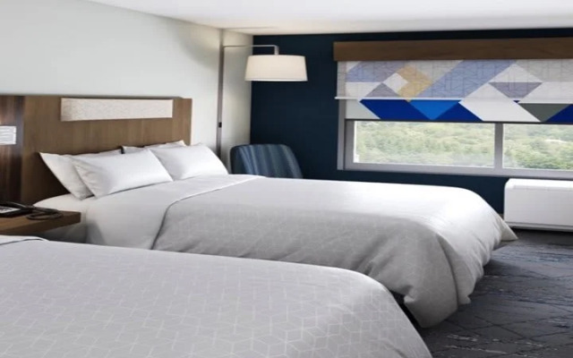 Holiday Inn Express & Suites DIAMOND