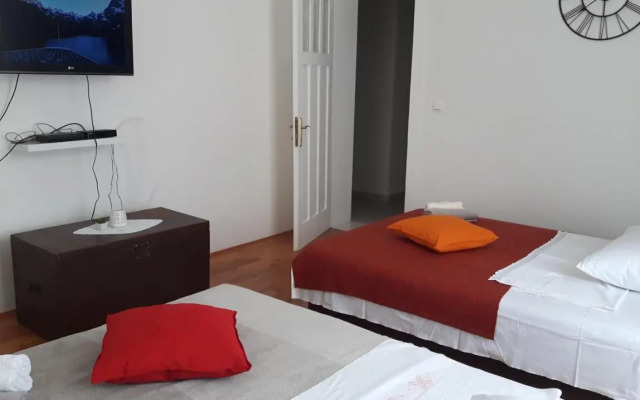 Marjan Retreat