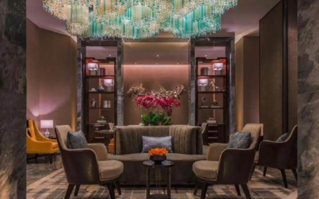 Huayi Hotel