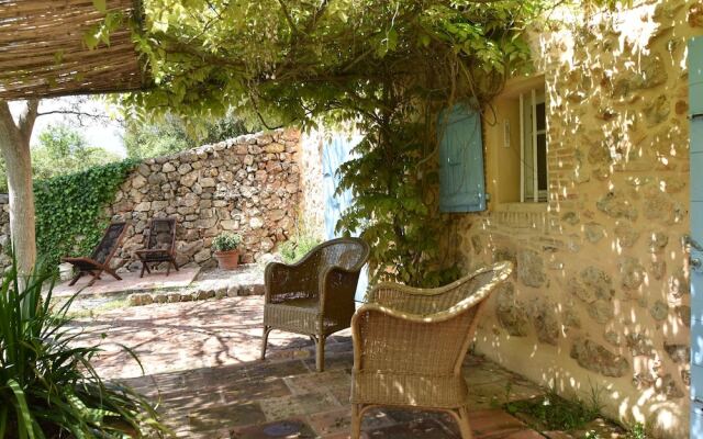 Quiet Farmhouse In Draguignan With Private Swimming Pool