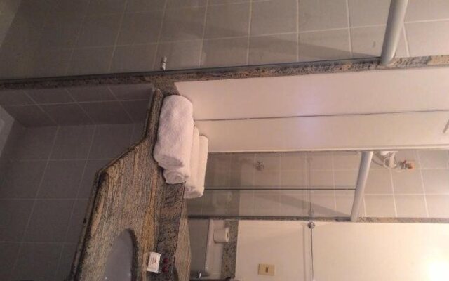 Jardim de Allah Flat Service