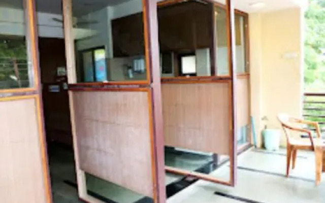 Hotel Devarshi Maheshwar