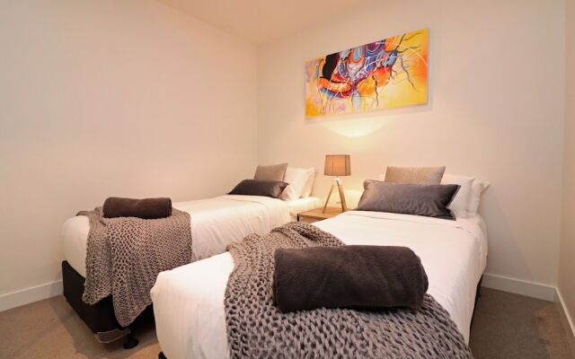 Urban Eden in South Yarra - Rejuvenate Stays