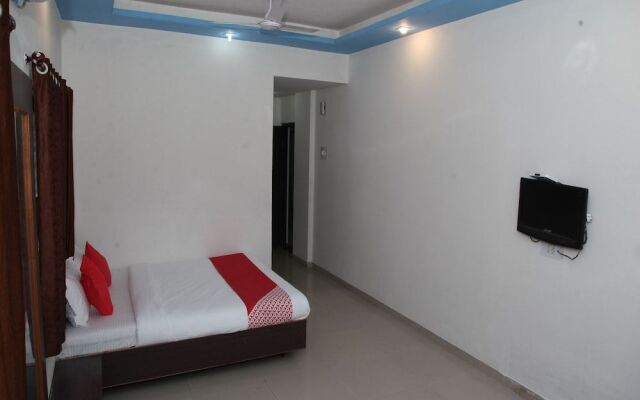 OYO 24551 Hotel Shirdi Sai Inn