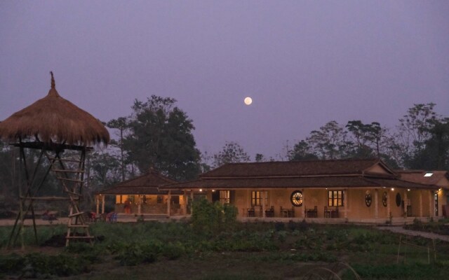 Tharu Community Lodge