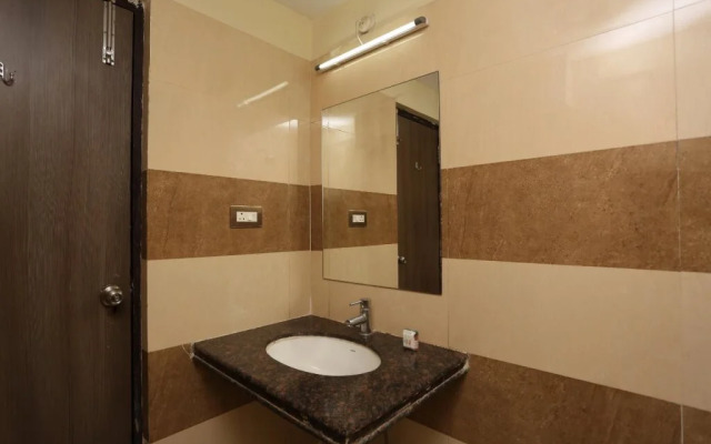 Hotel Trident Inn by OYO Rooms