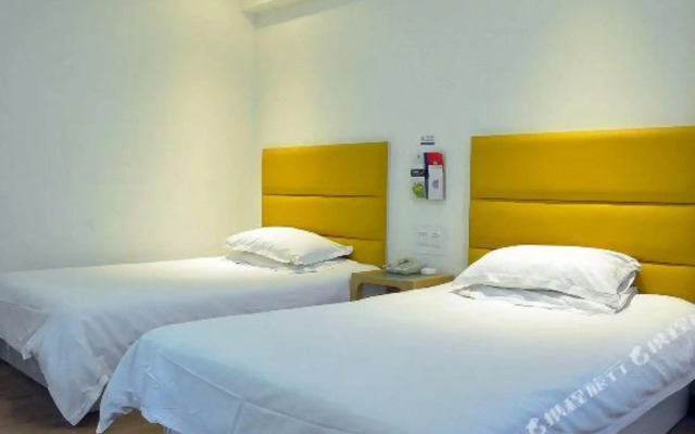 Yinzuo Jiayi Chain Hotel (Yishui Bus Station Branch)