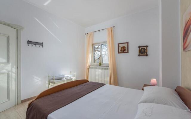 Apartment Complex Orzan Lovrecica