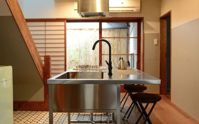 Kyoto Guest House Nanni Saiin