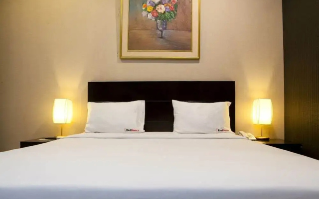 RedDoorz near Floating Market 2 – Guest Rooms – Lembang