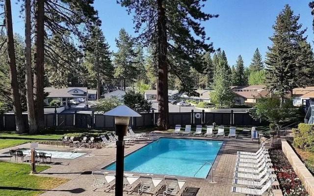 Lakeland Village #105