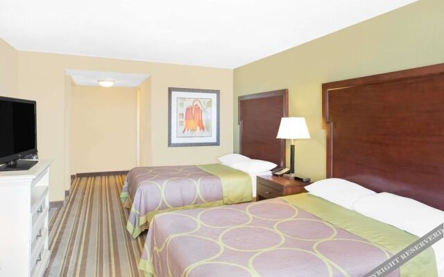 Super 8 Myrtle Beach/Ocean Front Area