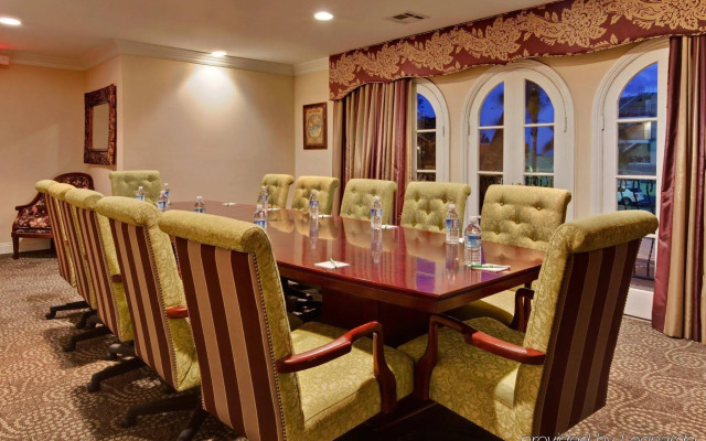 Holiday Inn Laguna Beach