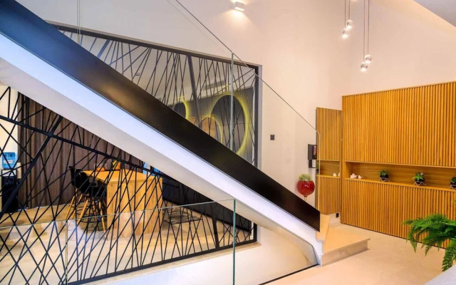 Villa Lucy Cherry CFH