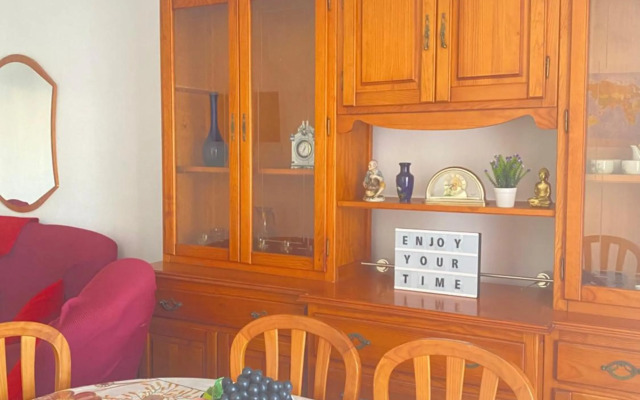 AMPLIO y CÉNTRICO APARTAMENTO CON APARCAMIENTO GRATUITO ALREDEDOR