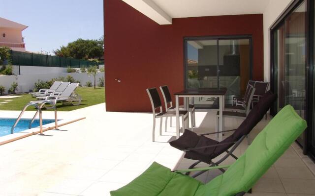 Villas Novochoro - Large Garden- Heatable Pool