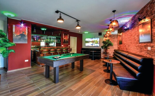 Amazing Home in Slatine With Wifi and 4 Bedrooms