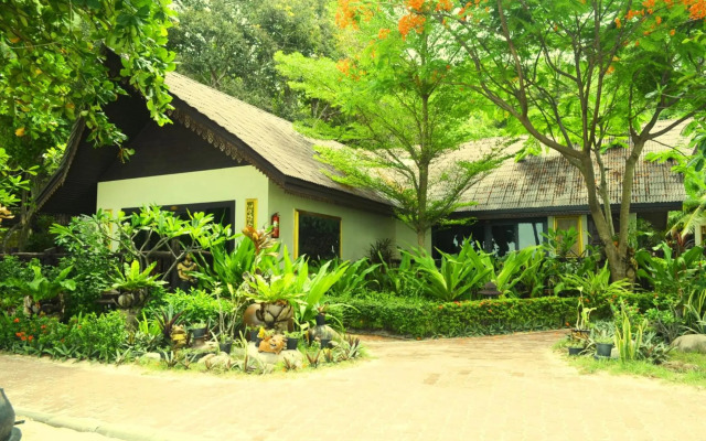 Paradise Pearl Bungalows