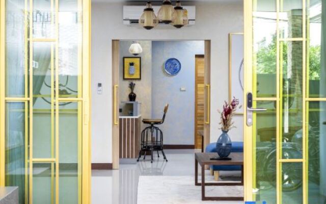 Private Luxury 4BR Pool Villa (Siri craft House) Nimman