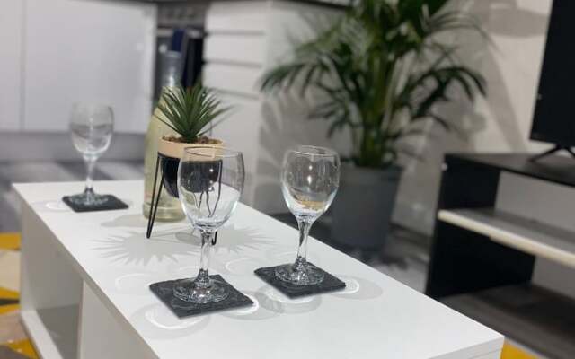 Fresh and Modern 2 Bed Flat Birmingham