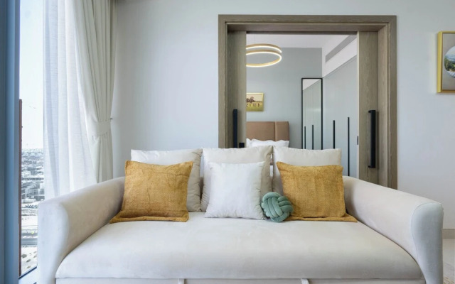 KeyRock Living -  Luxe Escape with Pool