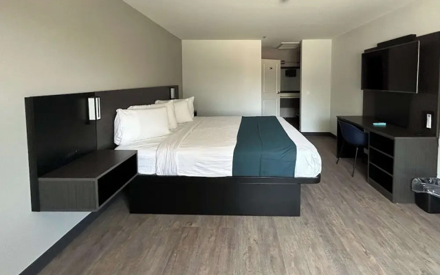 Motel 6 Lake Elsinore, CA