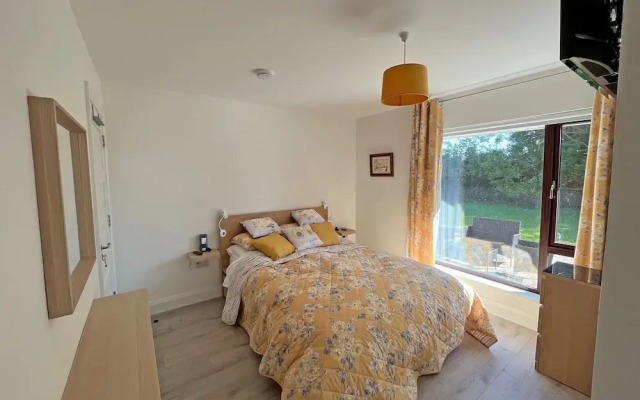 The Nook Oranmore Holiday Home